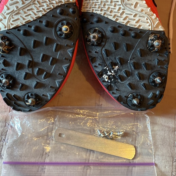 9.5 Nike Jana SPIKES. Like new. With extra spikes - Picture 14 of 17